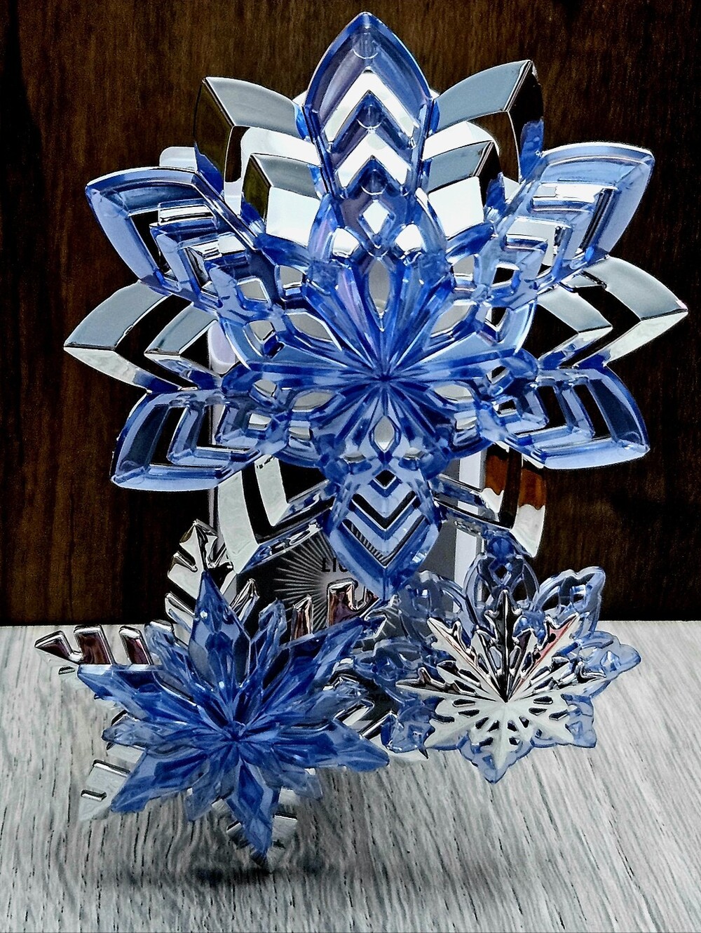 BATH & BODY WORKS Paper Snowflakes Wallflower Plug NEW Holiday Christmas 2026